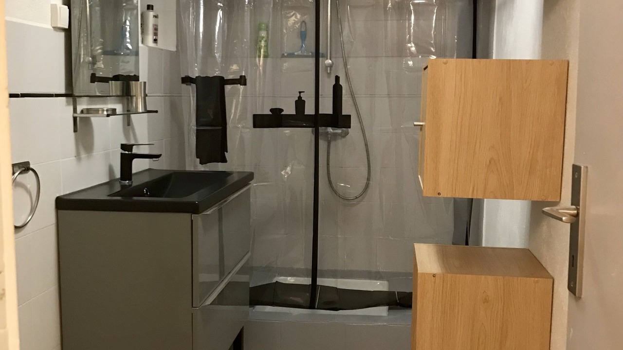 Photo of Bathroom in Port-Vendres