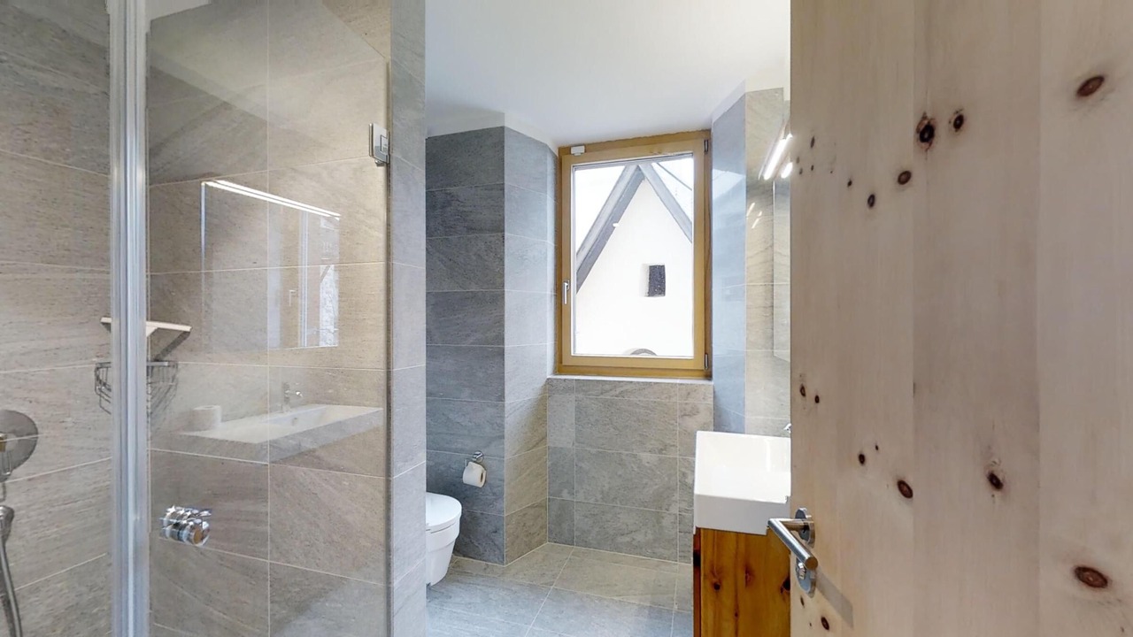 Photo of Bathroom in Madulain
