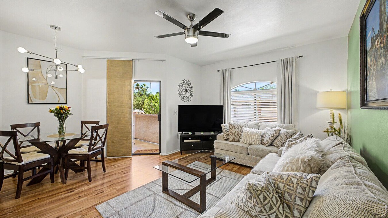 Photo of Livingroom in Maryvale