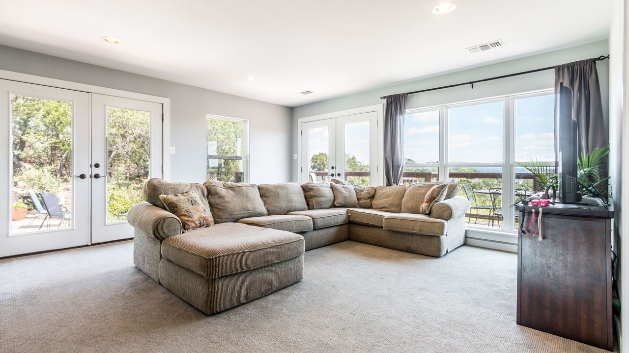 Photo of Livingroom in Travis Landing