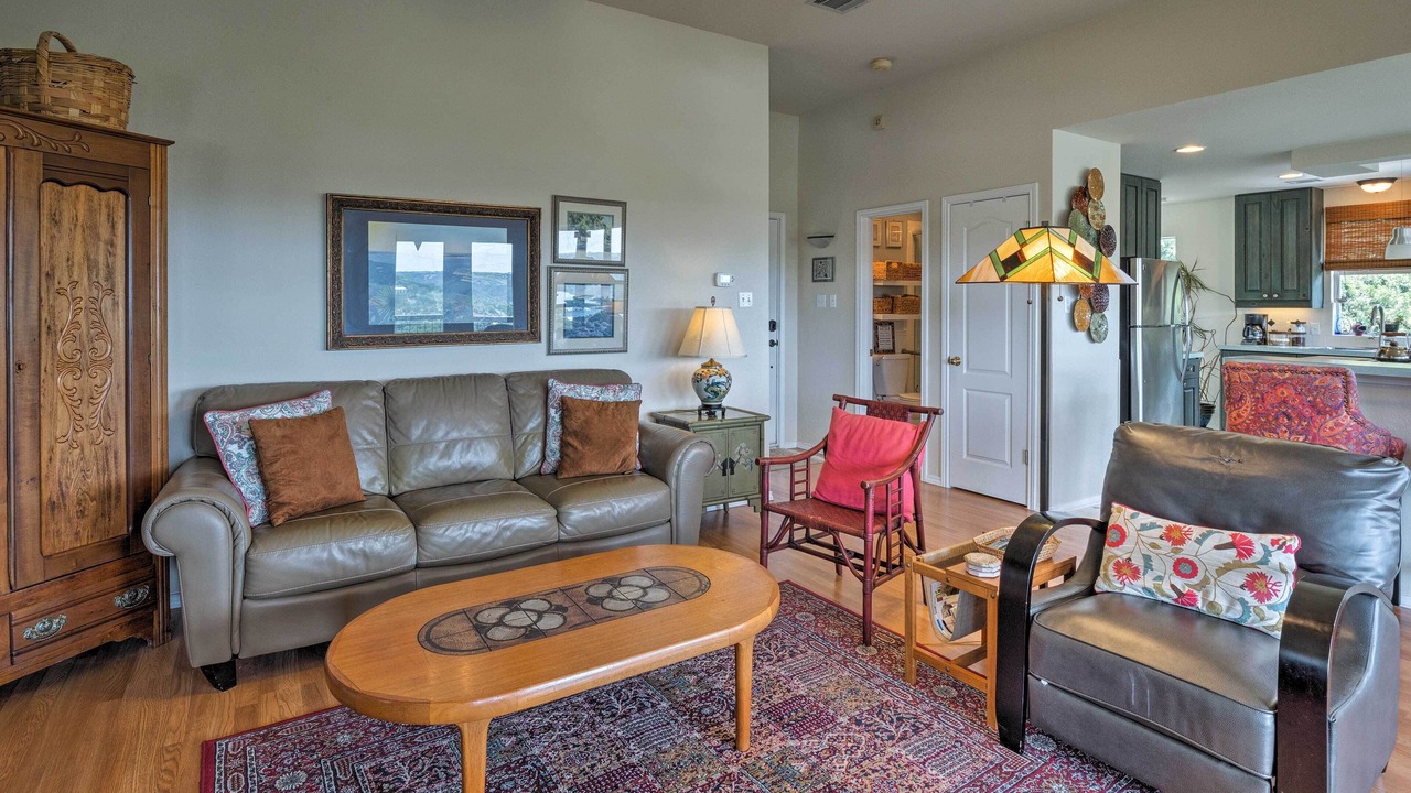 Photo of Livingroom in Apache Shores
