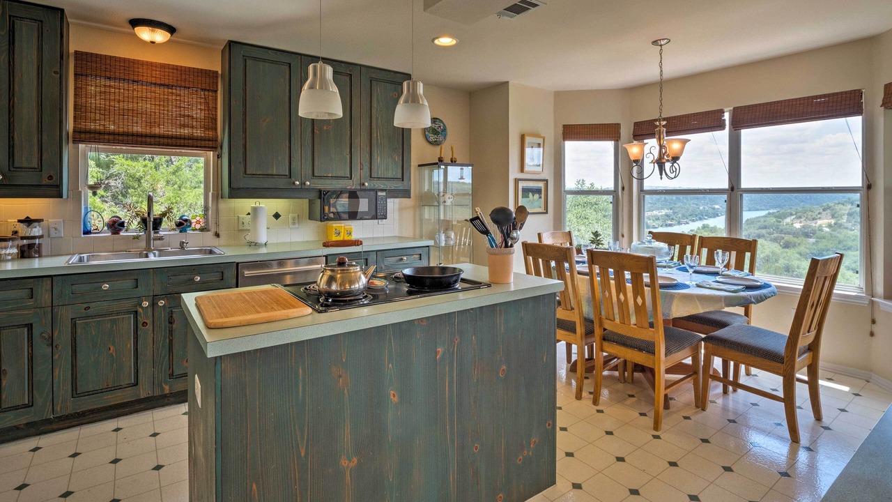 Photo of Kitchen in Apache Shores