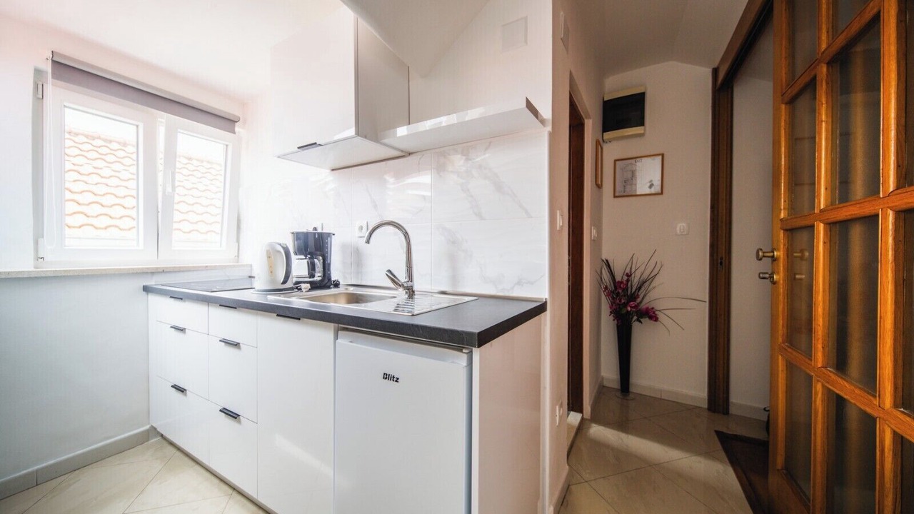 Photo of Kitchen in Cove Tri Zala (Zrnovo)