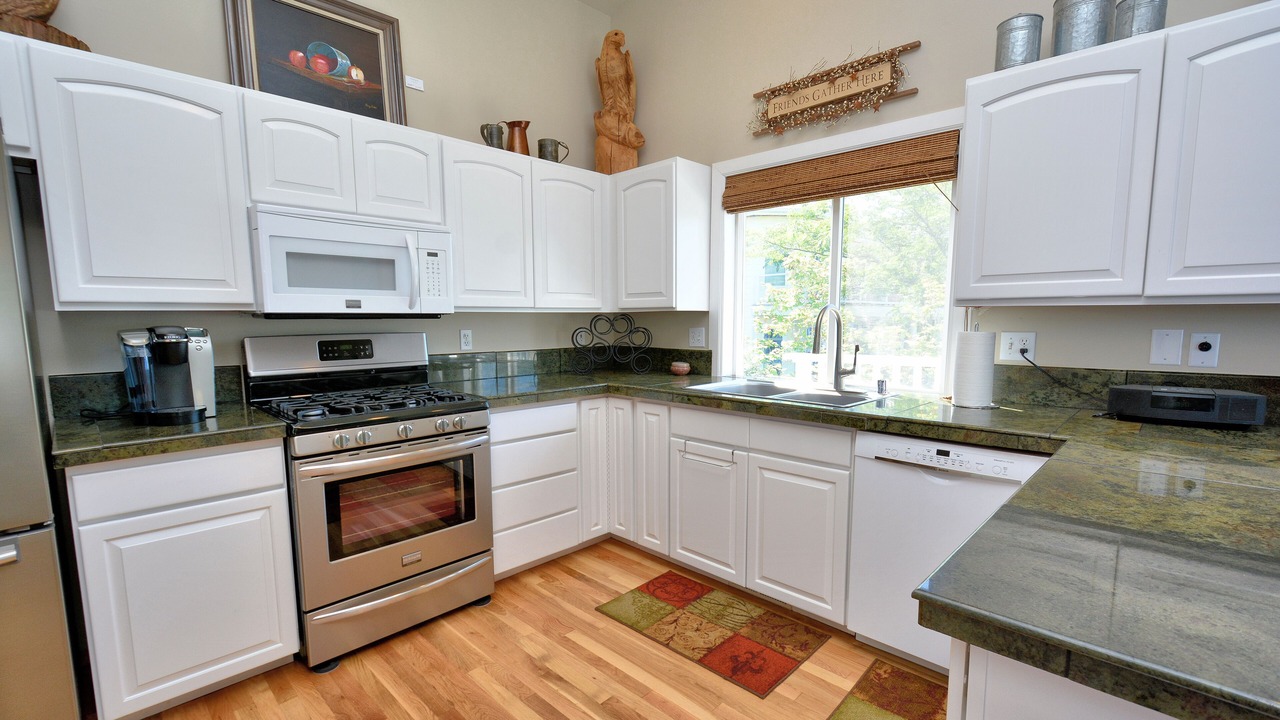 Photo of Kitchen in West Hills
