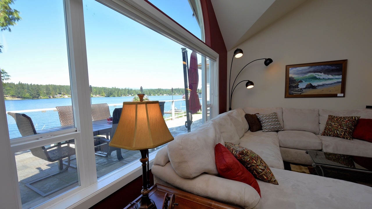 Photo of Livingroom in West Hills