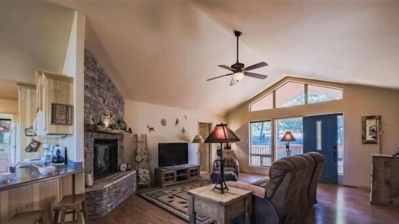 Photo of Bedroom in Ruidoso