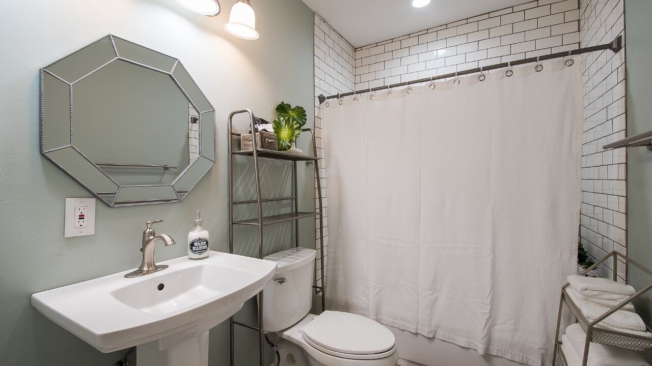 Photo of Bathroom in College Hills Estates
