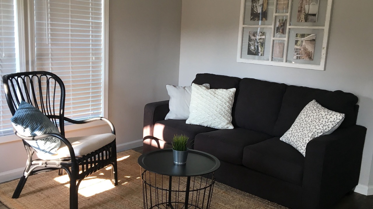 Photo of Livingroom in Round Top