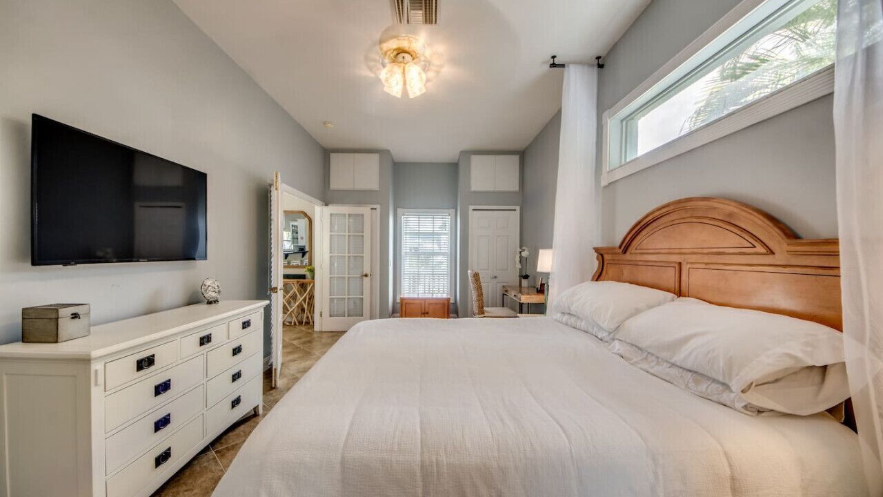 Photo of Bedroom in Caloosahatchee