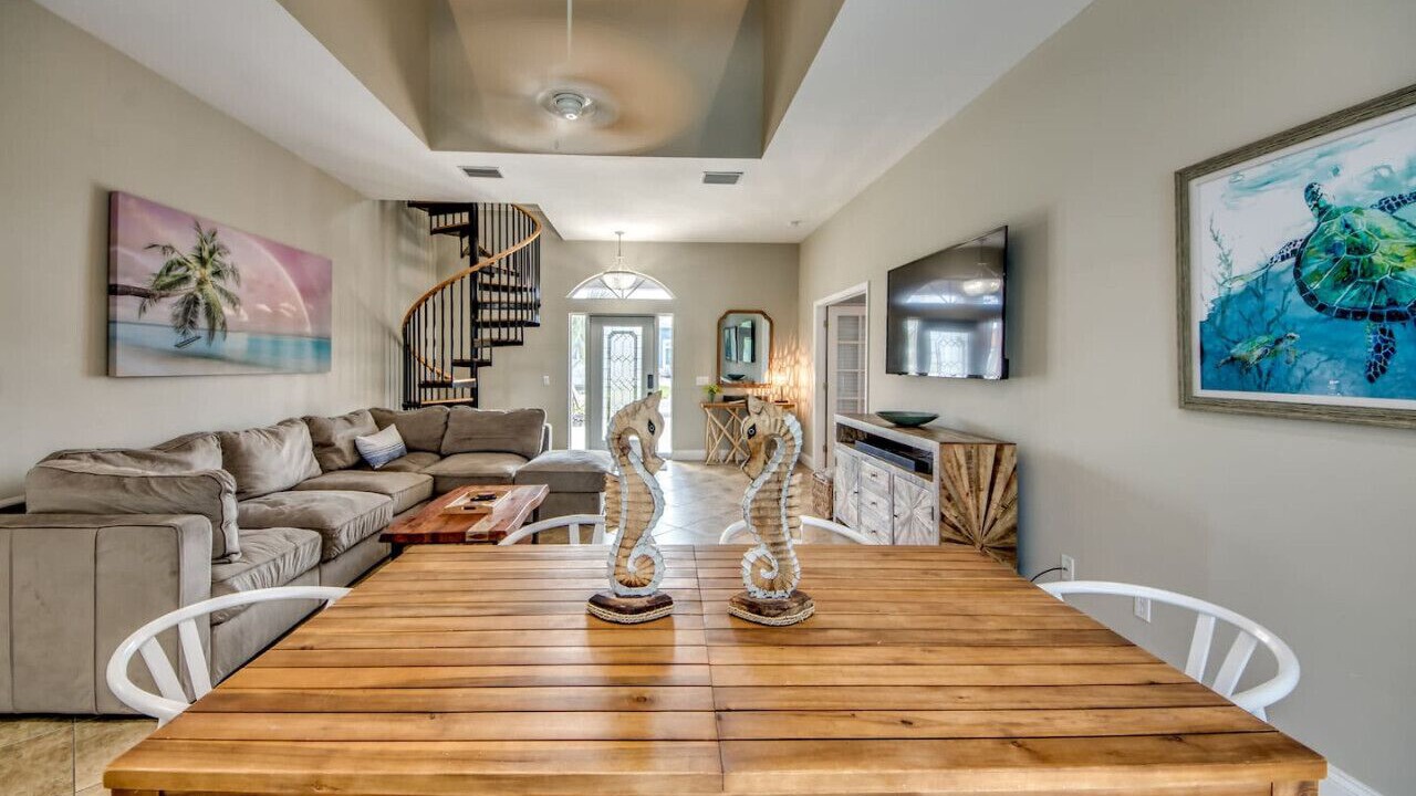 Photo of Livingroom in Caloosahatchee