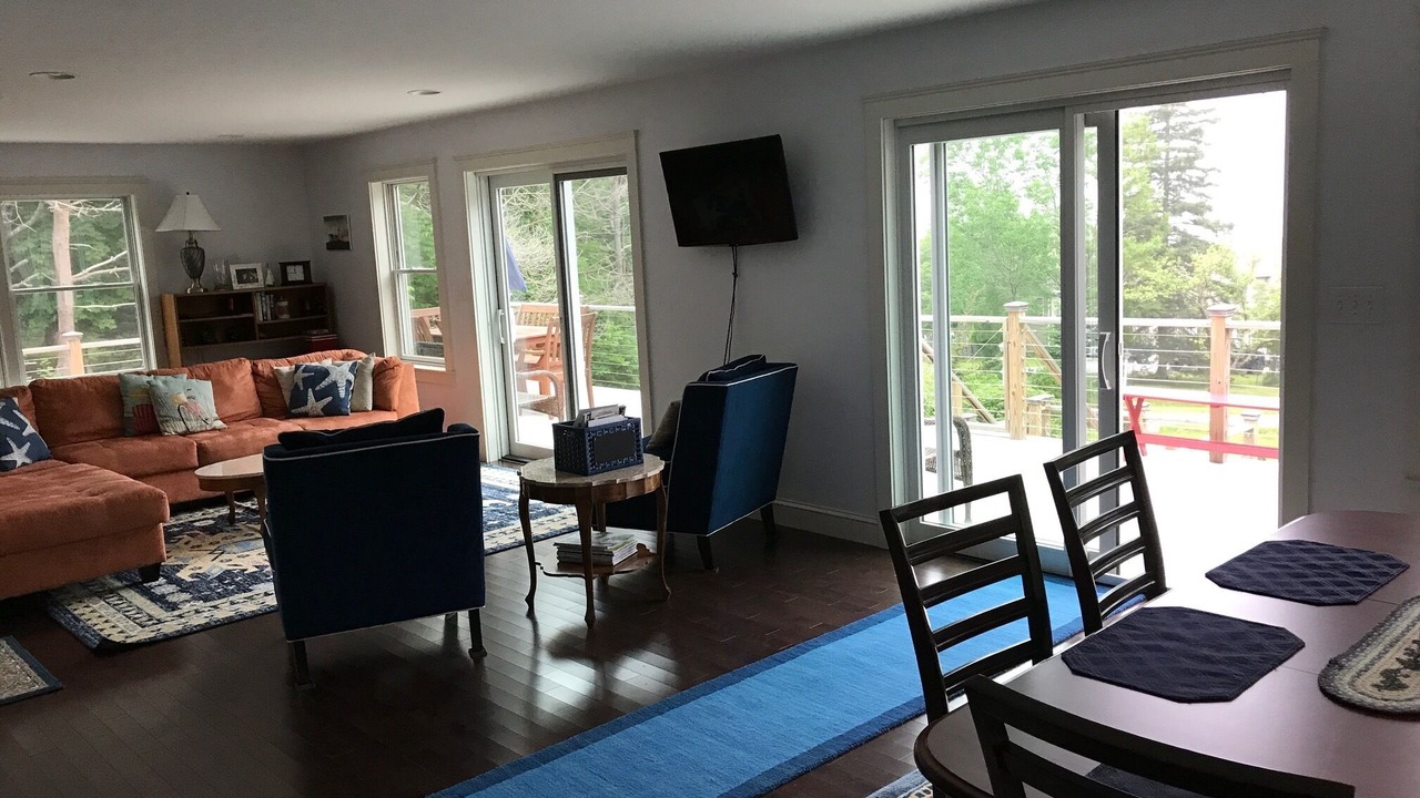 Photo of Livingroom in Salsbury Cove