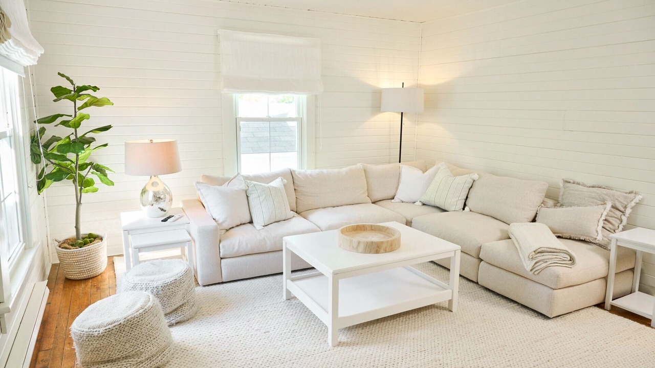 Photo of Livingroom in North Hatley