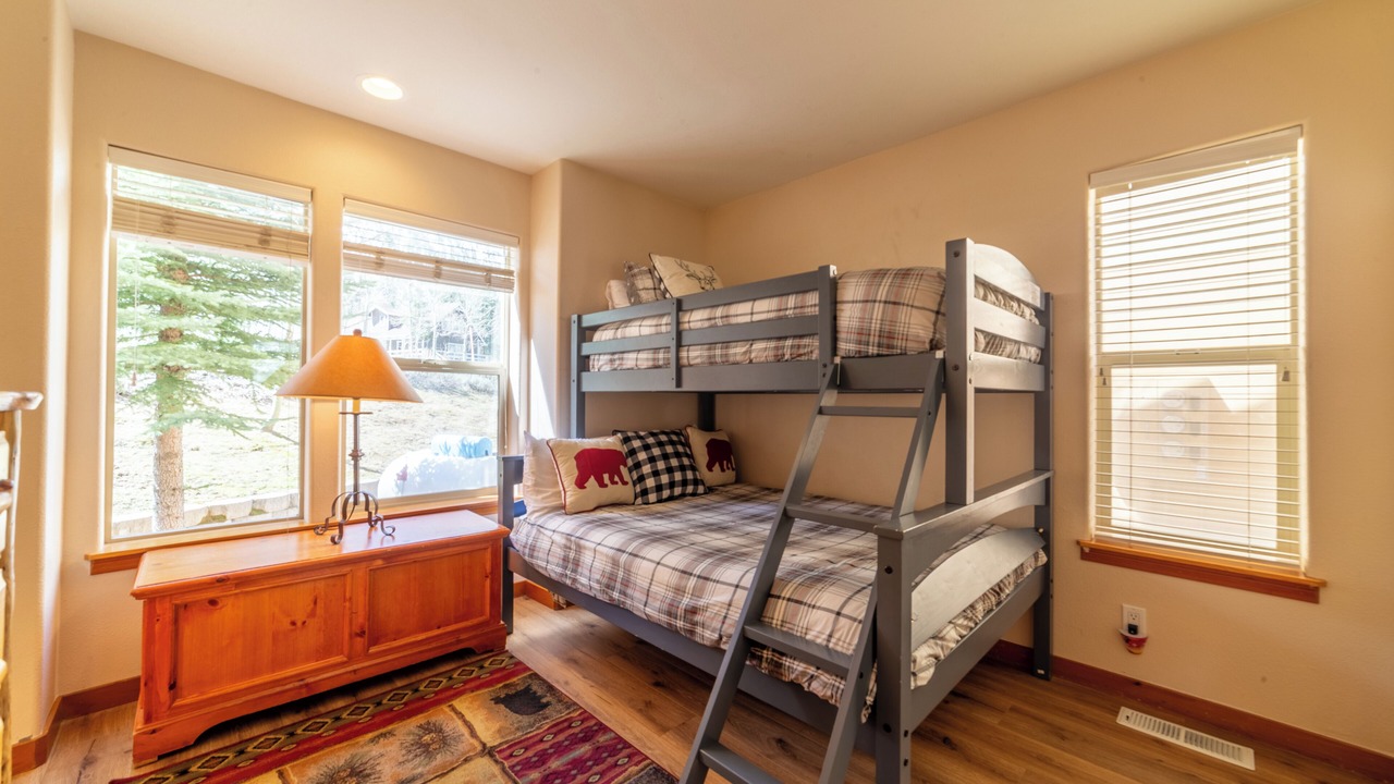 Photo of Bedroom in June Lake