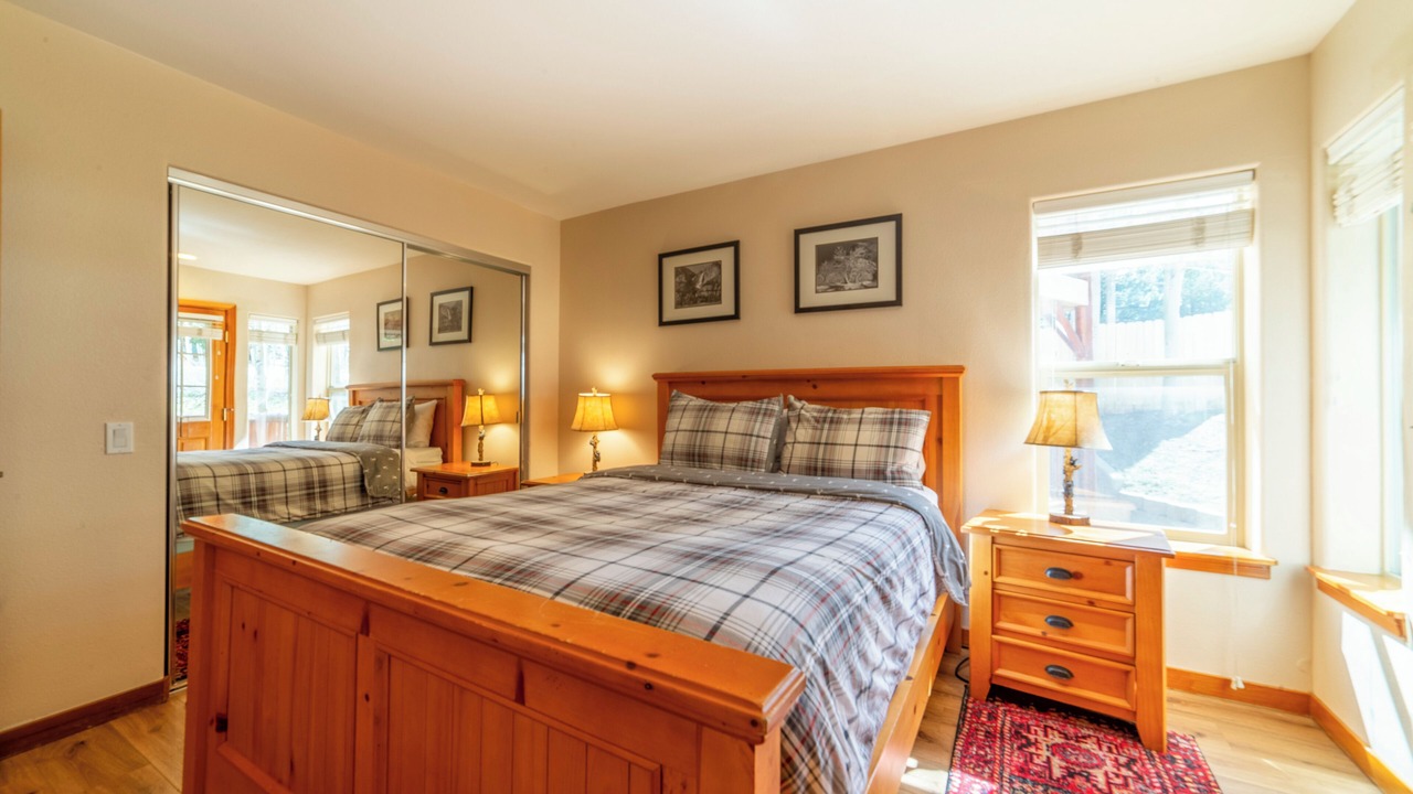 Photo of Bedroom in June Lake