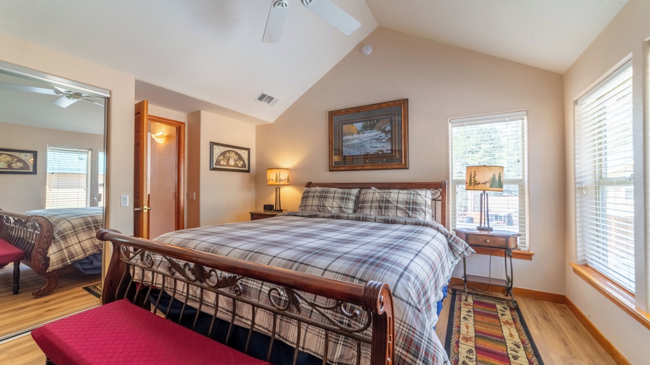 Photo of Bedroom in June Lake