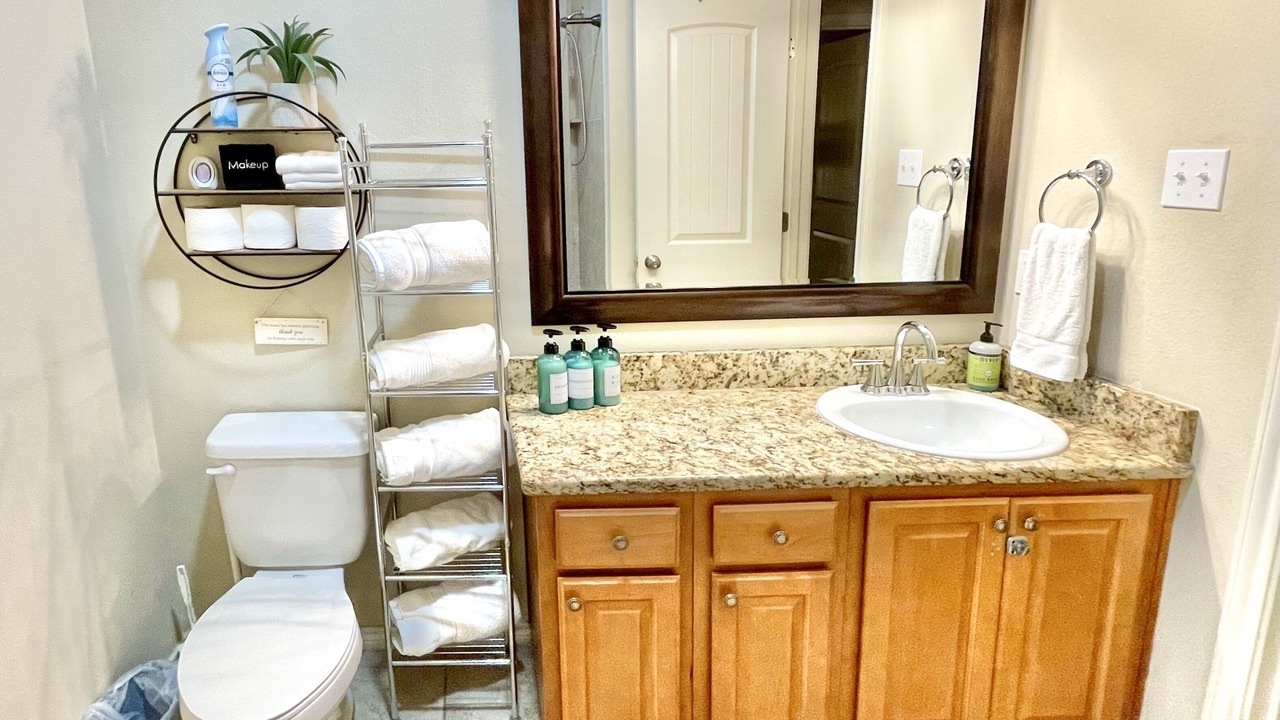 Photo of Bathroom in North by Northwest