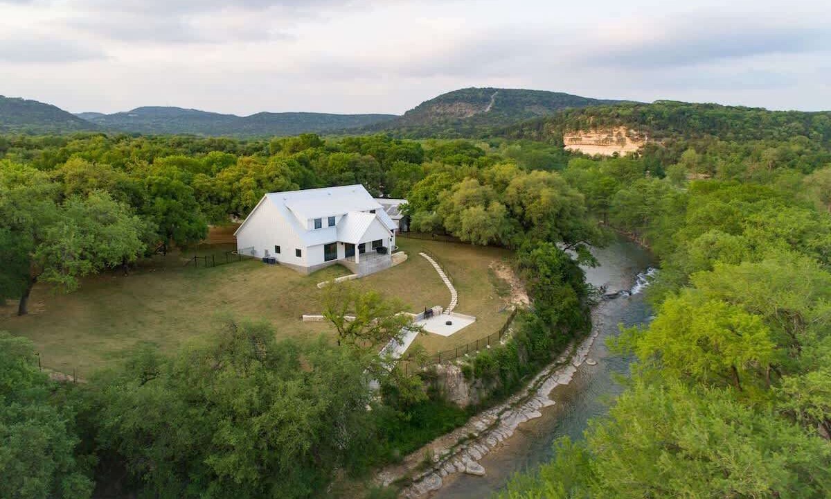 Photo of Outdoor in Canyon Lake