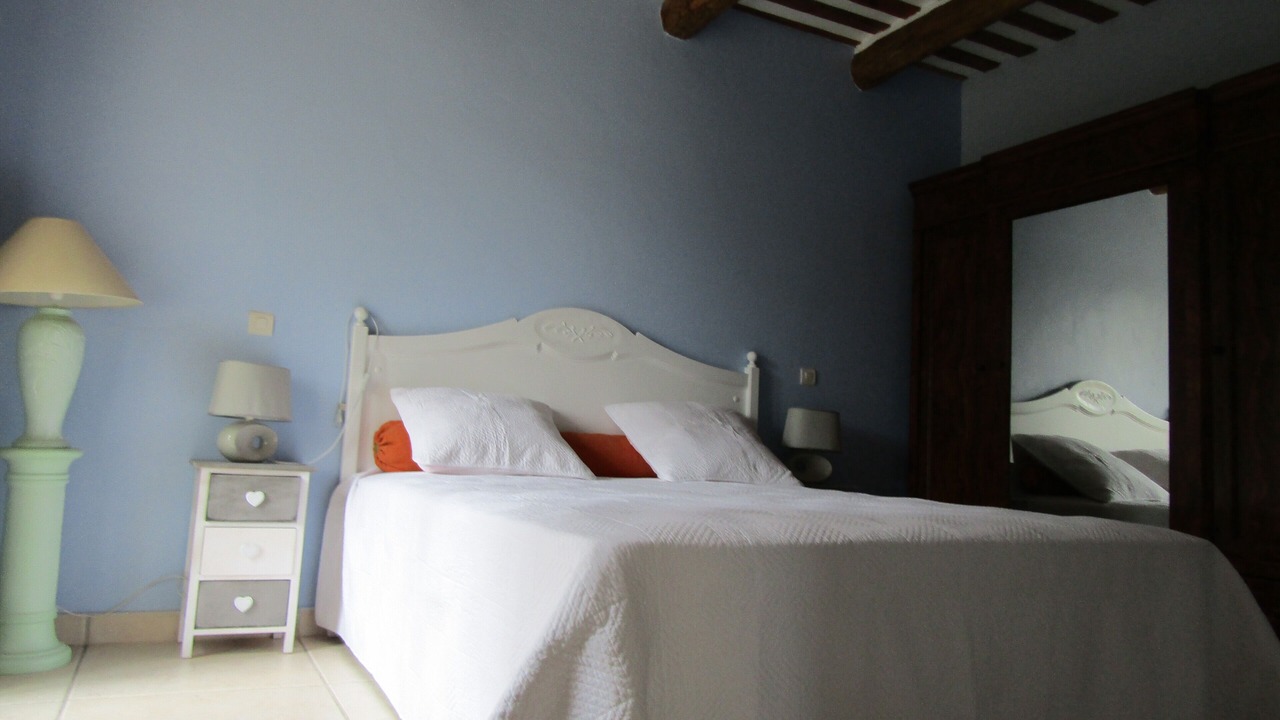 Photo of Bedroom in Loriol-du-Comtat
