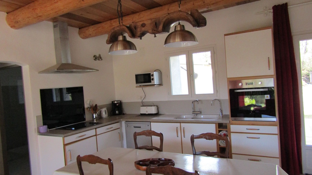 Photo of Kitchen in Loriol-du-Comtat