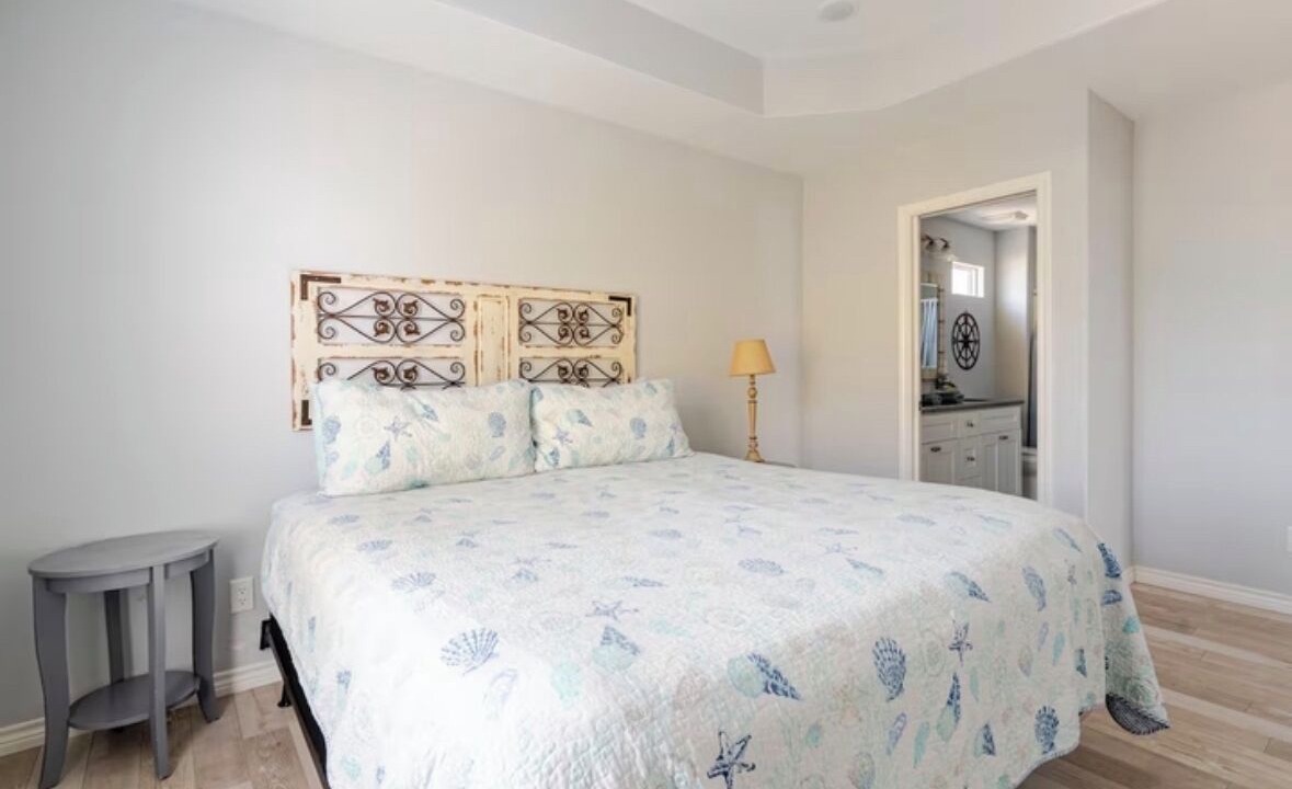 Photo of Bedroom in Port Bolivar