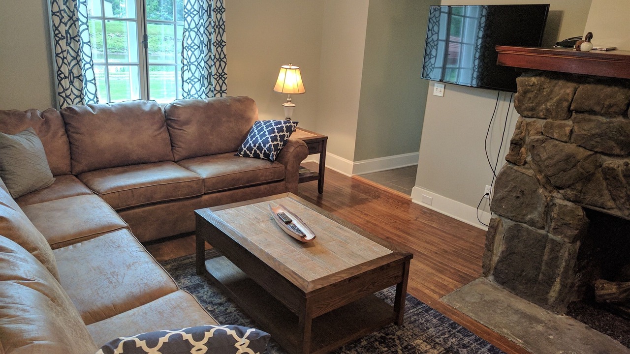 Photo of Livingroom in Confluence