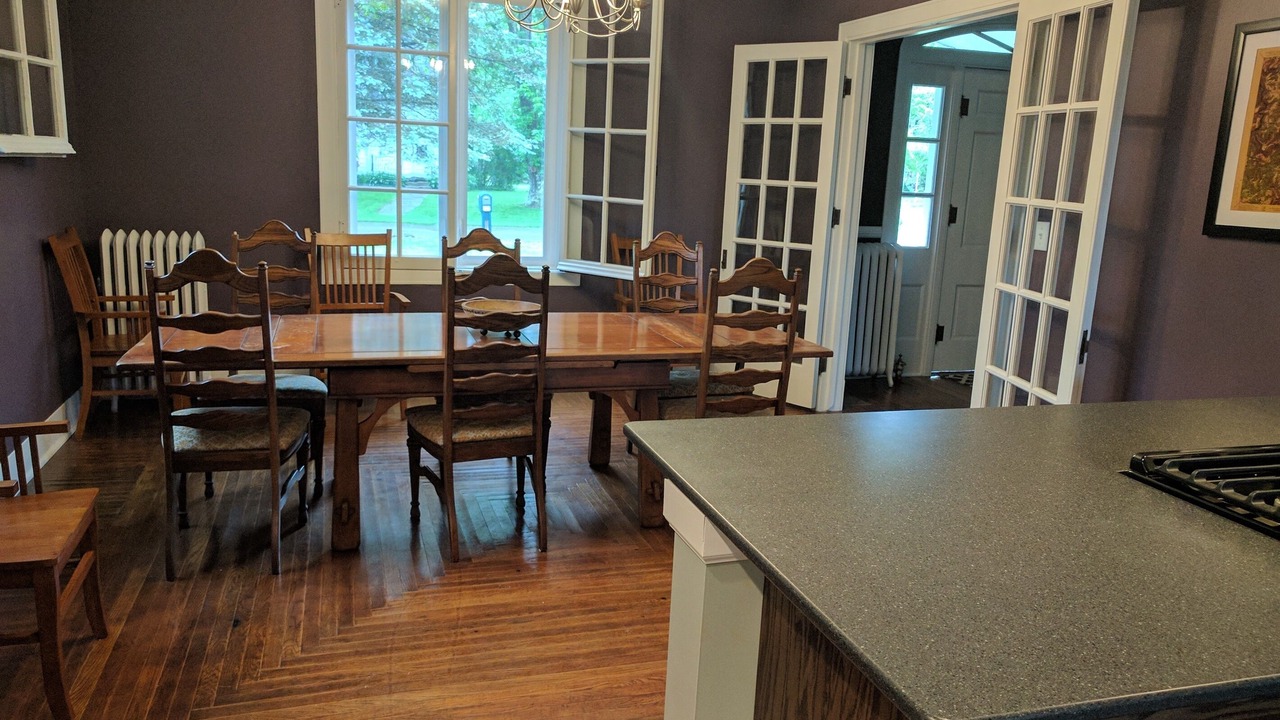 Photo of Livingroom in Confluence