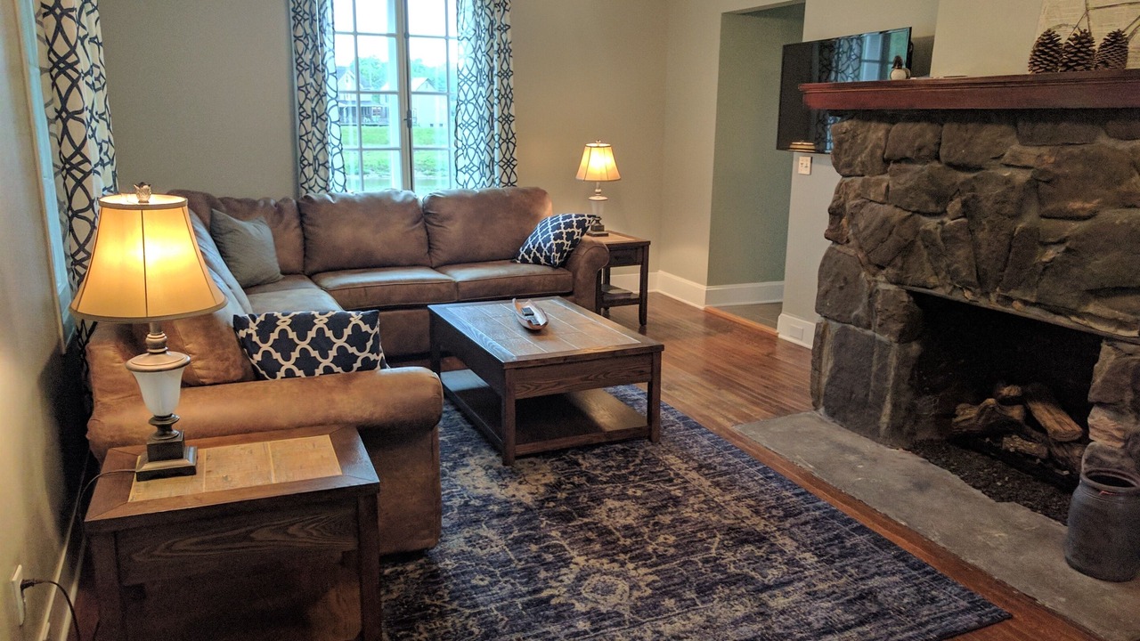 Photo of Livingroom in Confluence