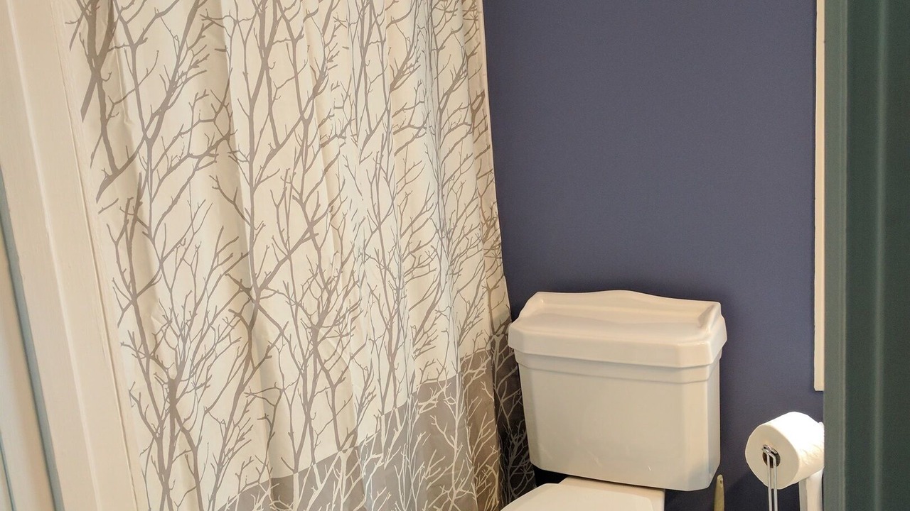 Photo of Bathroom in Confluence