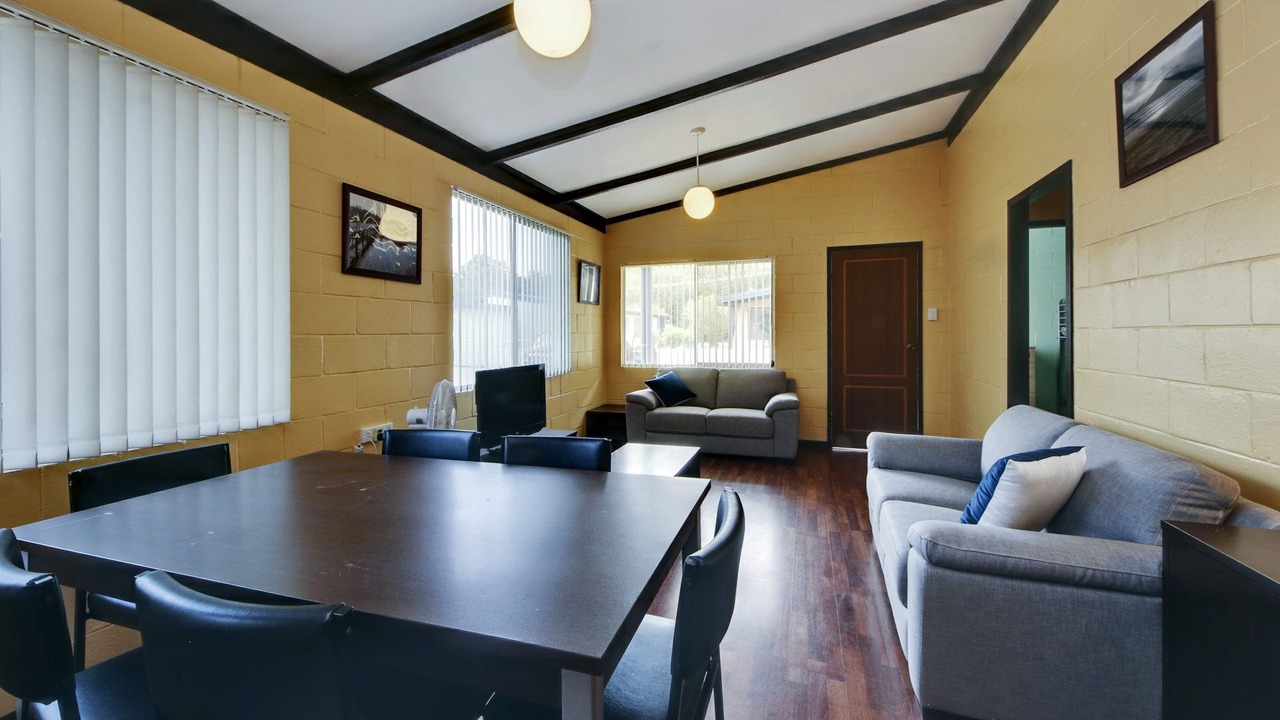 Photo of Others in Hat Head