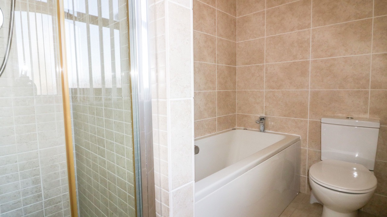 Photo of Bathroom in Crantock