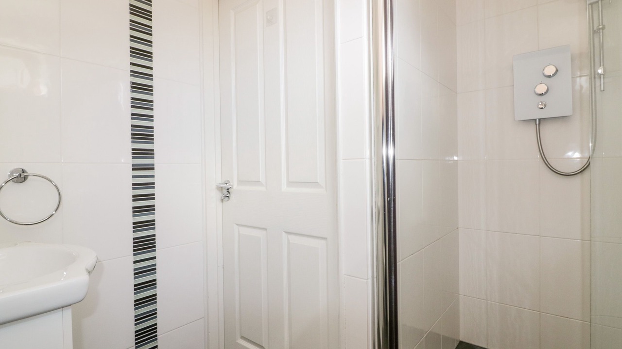 Photo of Bathroom in Crantock