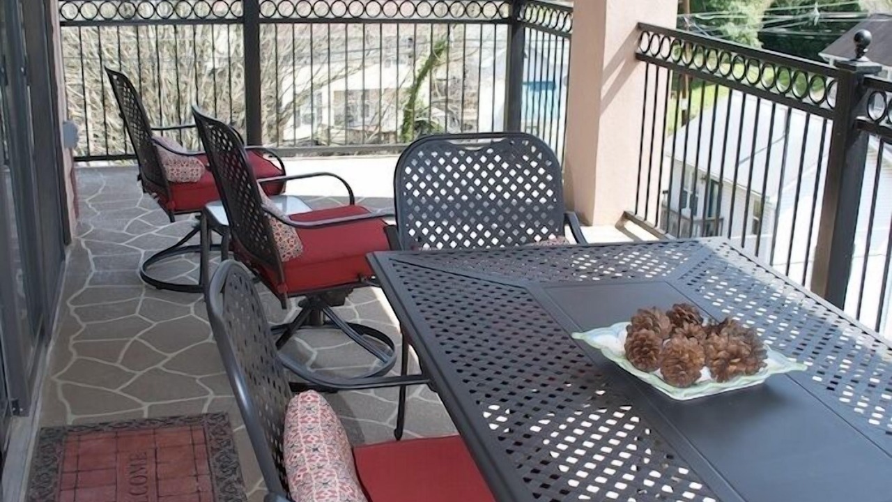 Photo of Others in Gatlinburg