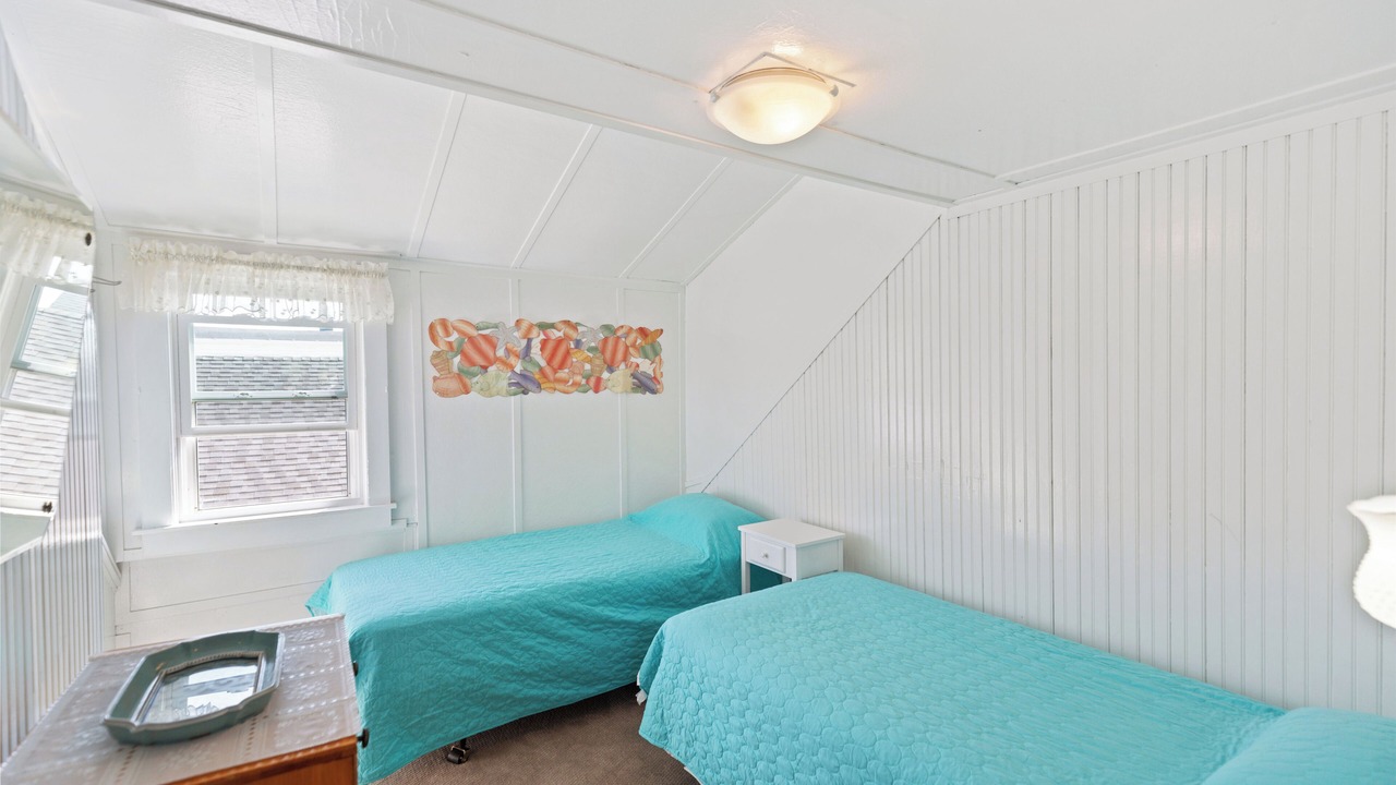 Photo of Bedroom in Westbrook Center