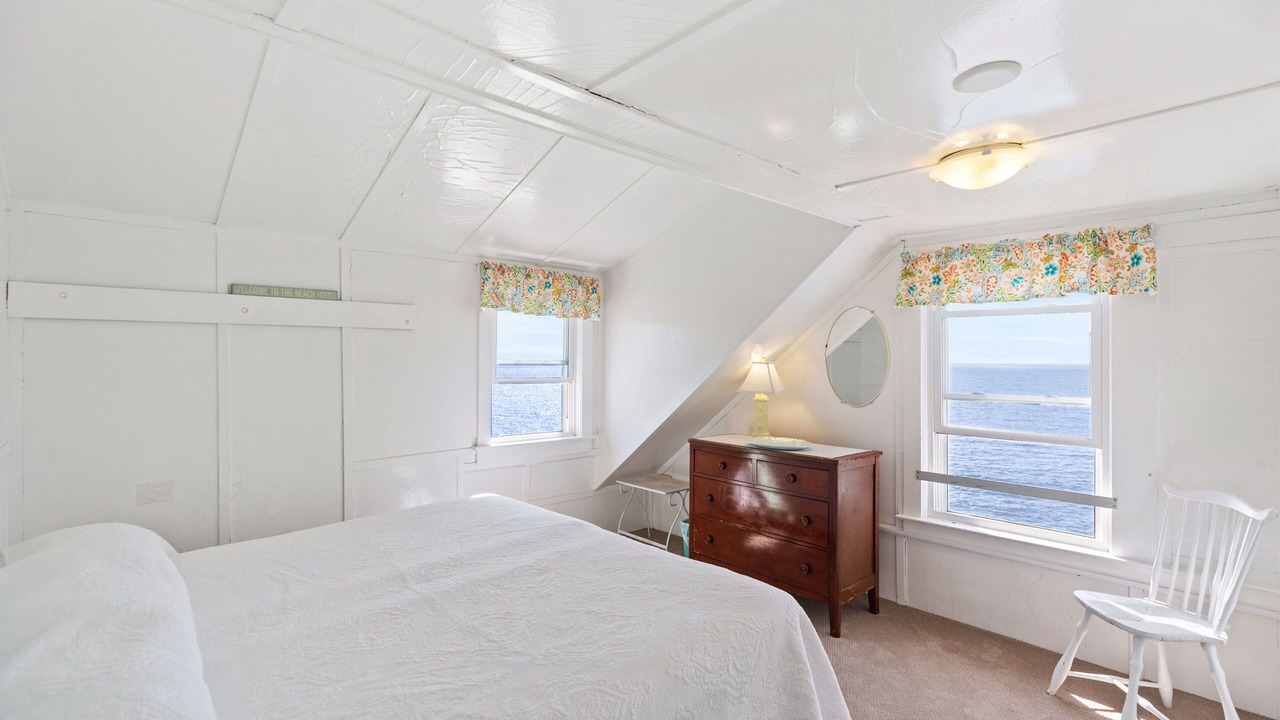 Photo of Bedroom in Westbrook Center