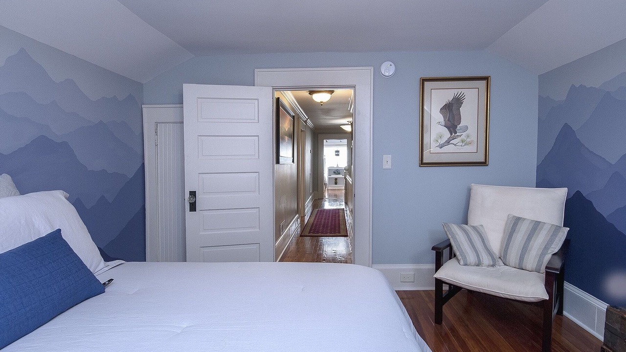 Photo of Bedroom in Greenville Downtown