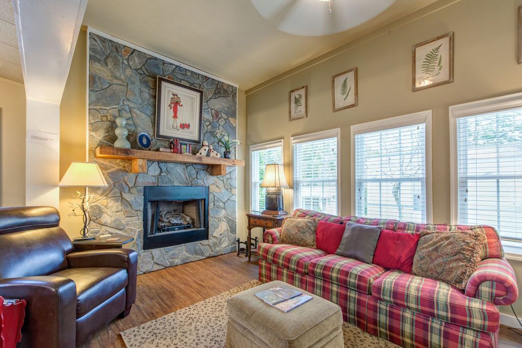 Photo of Others in Highlands