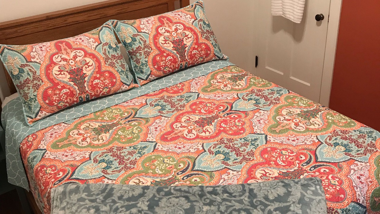 Photo of Bedroom in Decorah