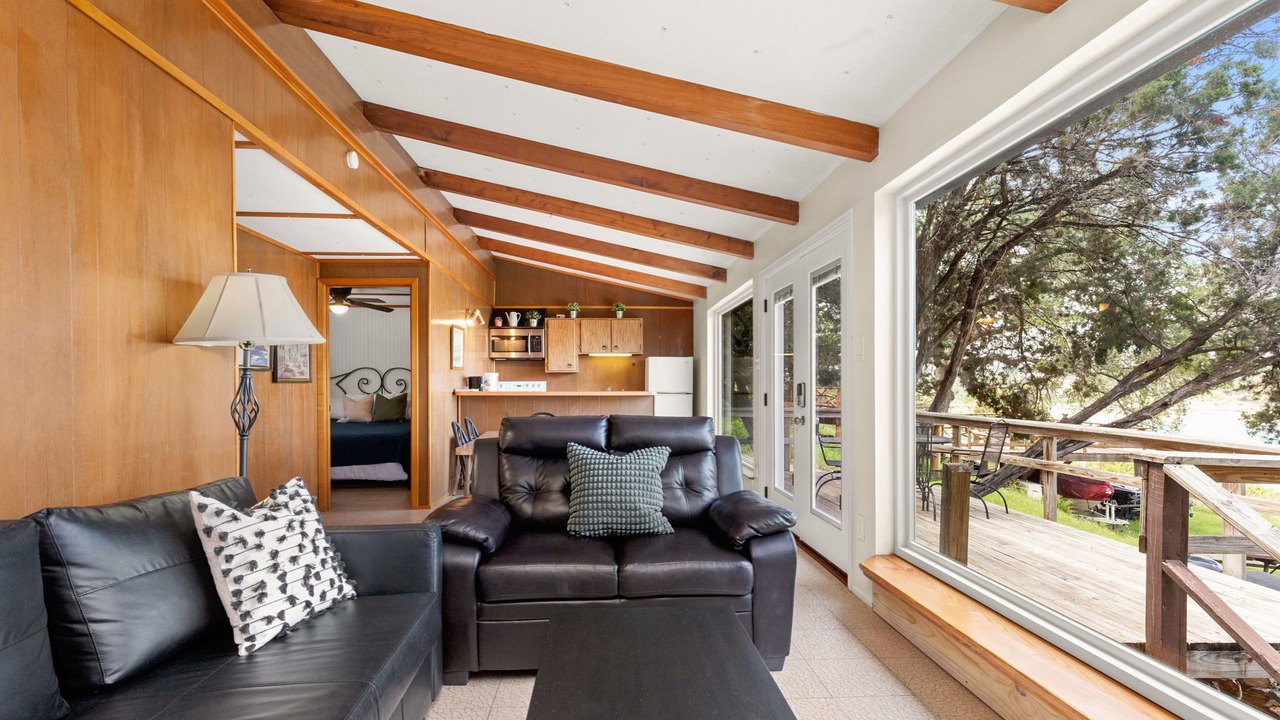 Photo of Bedroom in Canyon Lake