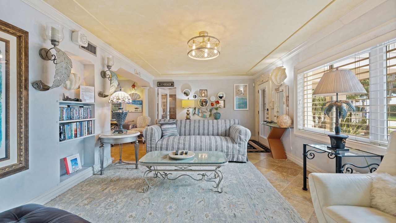 Photo of Livingroom in Deerfield Beach