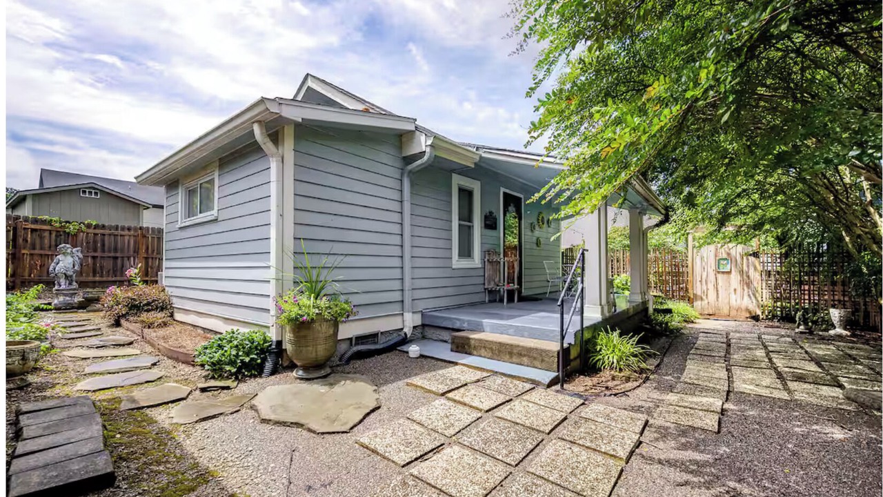 Photo of Outdoor in Shelby Hills