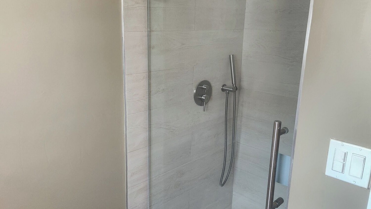 Photo of Bathroom in York Beach