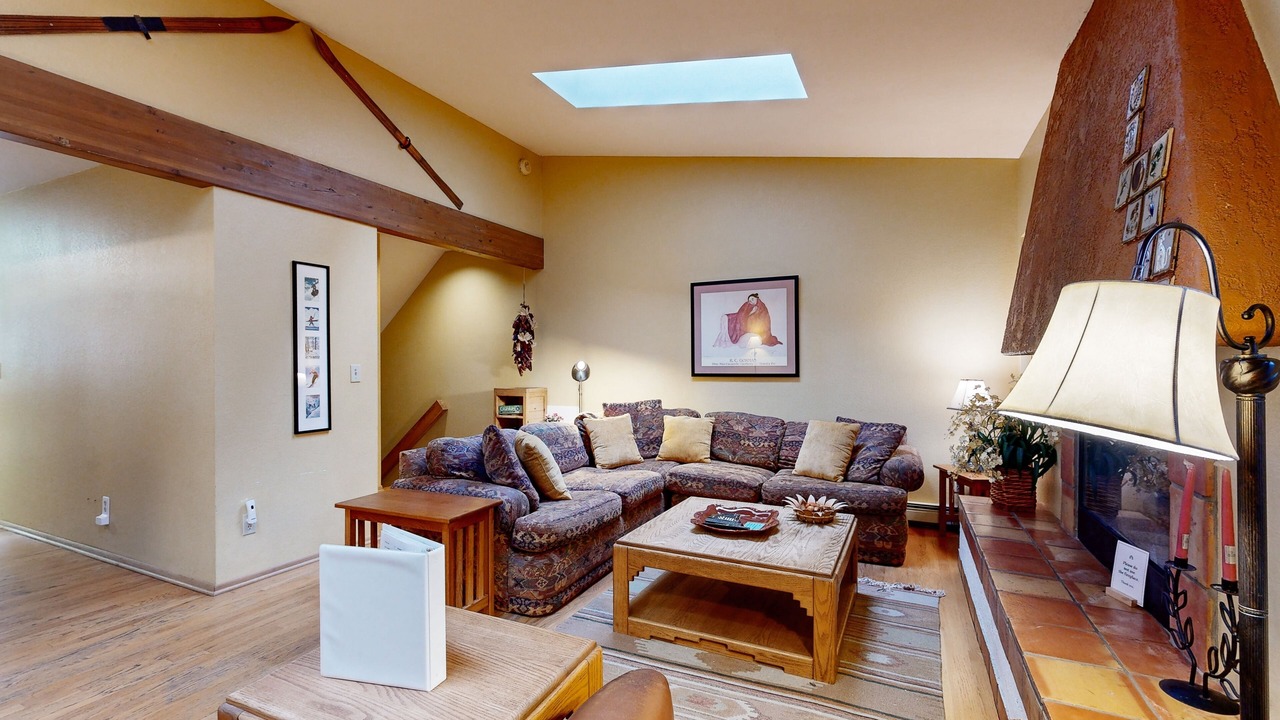 Photo of Livingroom in Intermountain