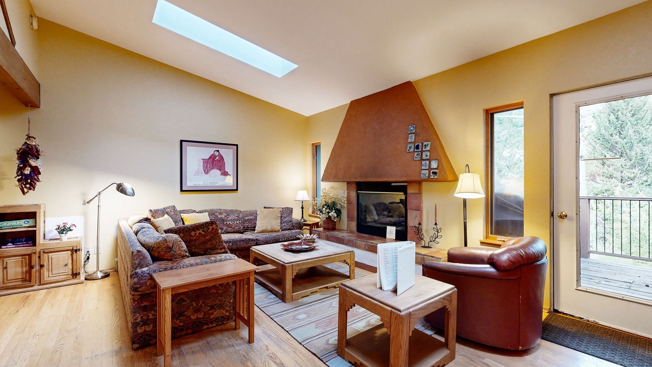 Photo of Livingroom in Intermountain