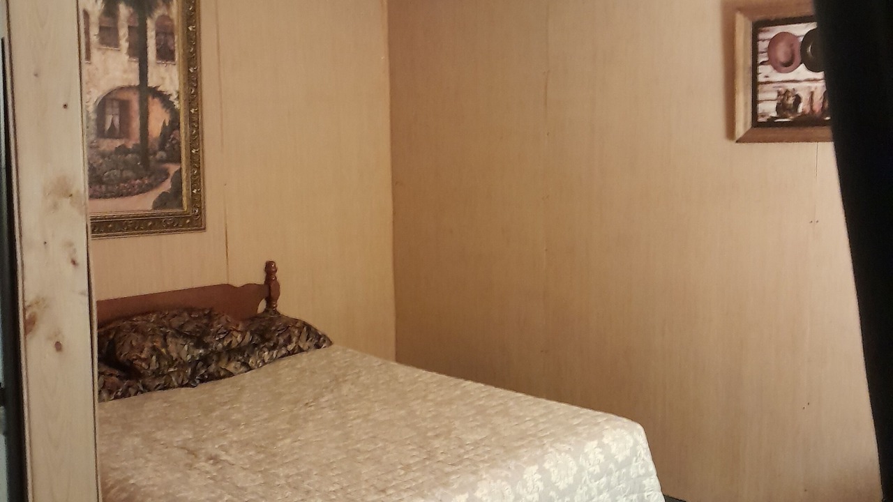 Photo of Bedroom in Zavalla