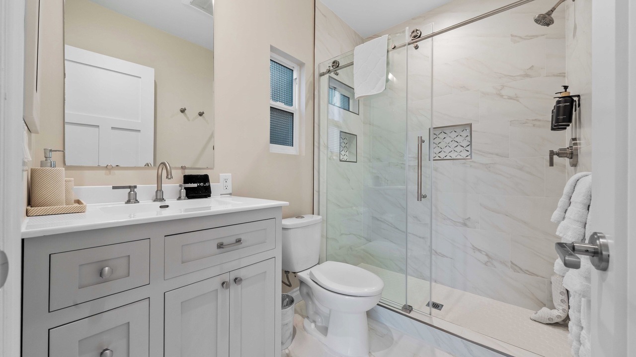 Photo of Bathroom in Mission Hills