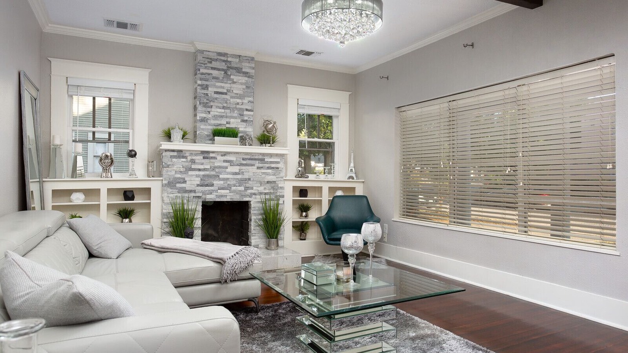 Photo of Livingroom in Midtown