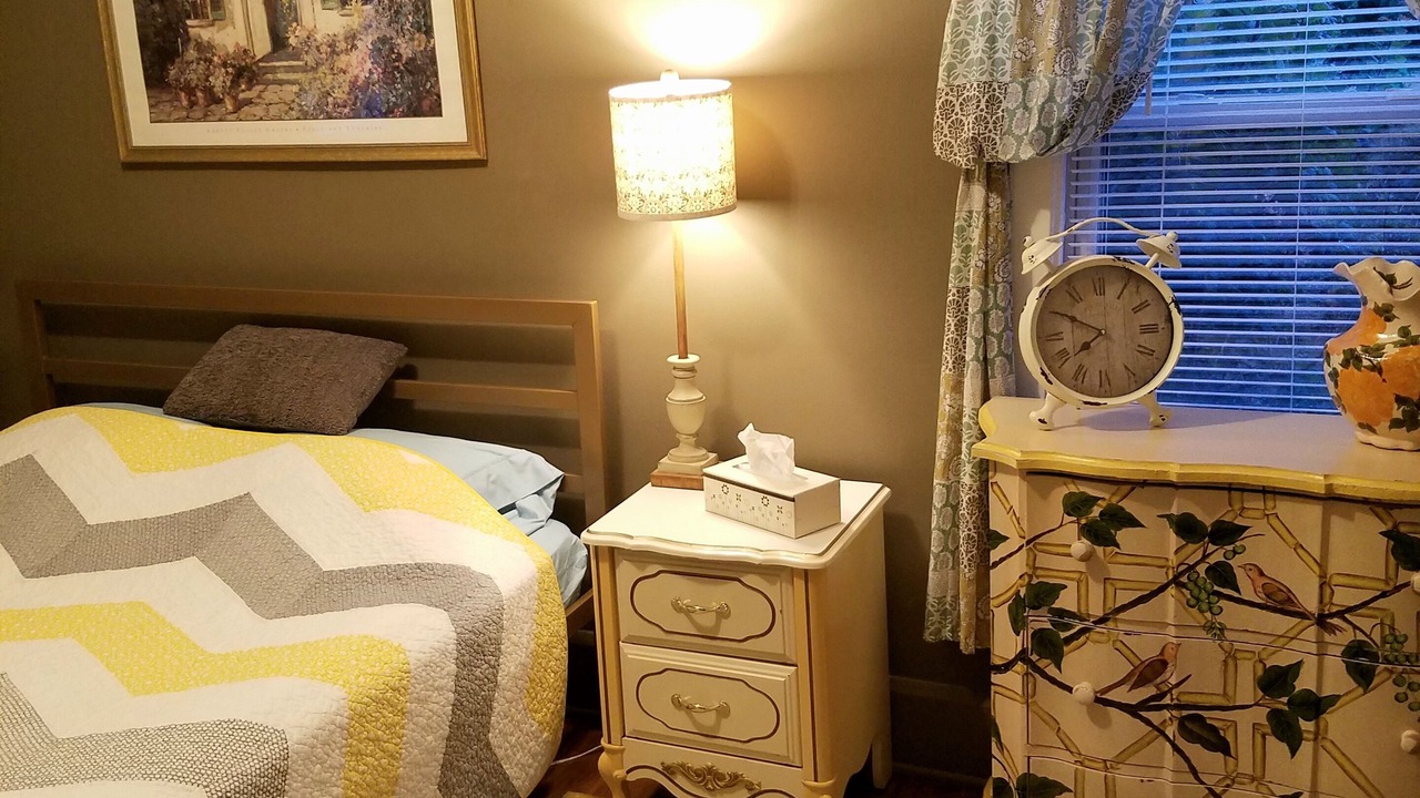 Photo of Bedroom in Edgewater