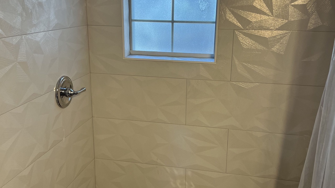 Photo of Bathroom in South 7th Ward