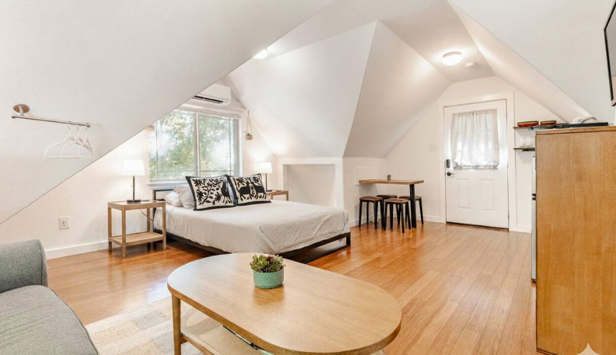 Photo of Bedroom in Holly
