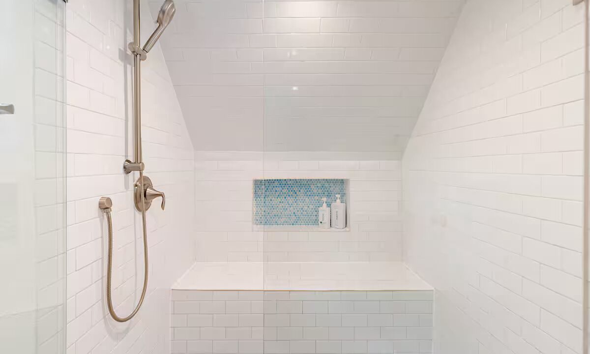 Photo of Bathroom in Holly